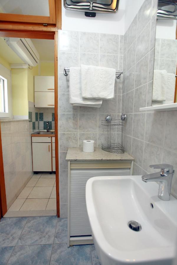 Dino Studio And Room Apartments Portorož Extérieur photo