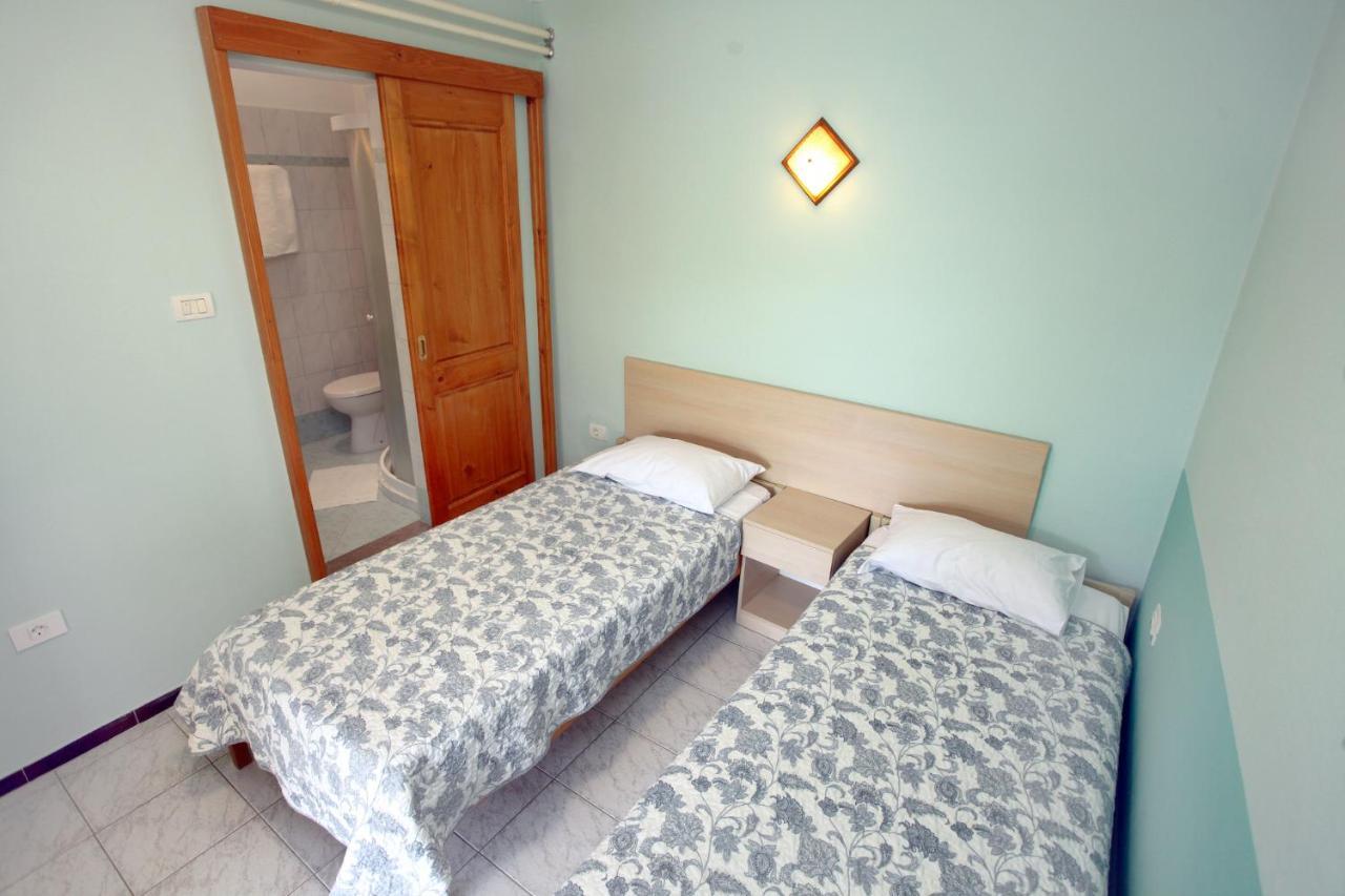 Dino Studio And Room Apartments Portorož Extérieur photo